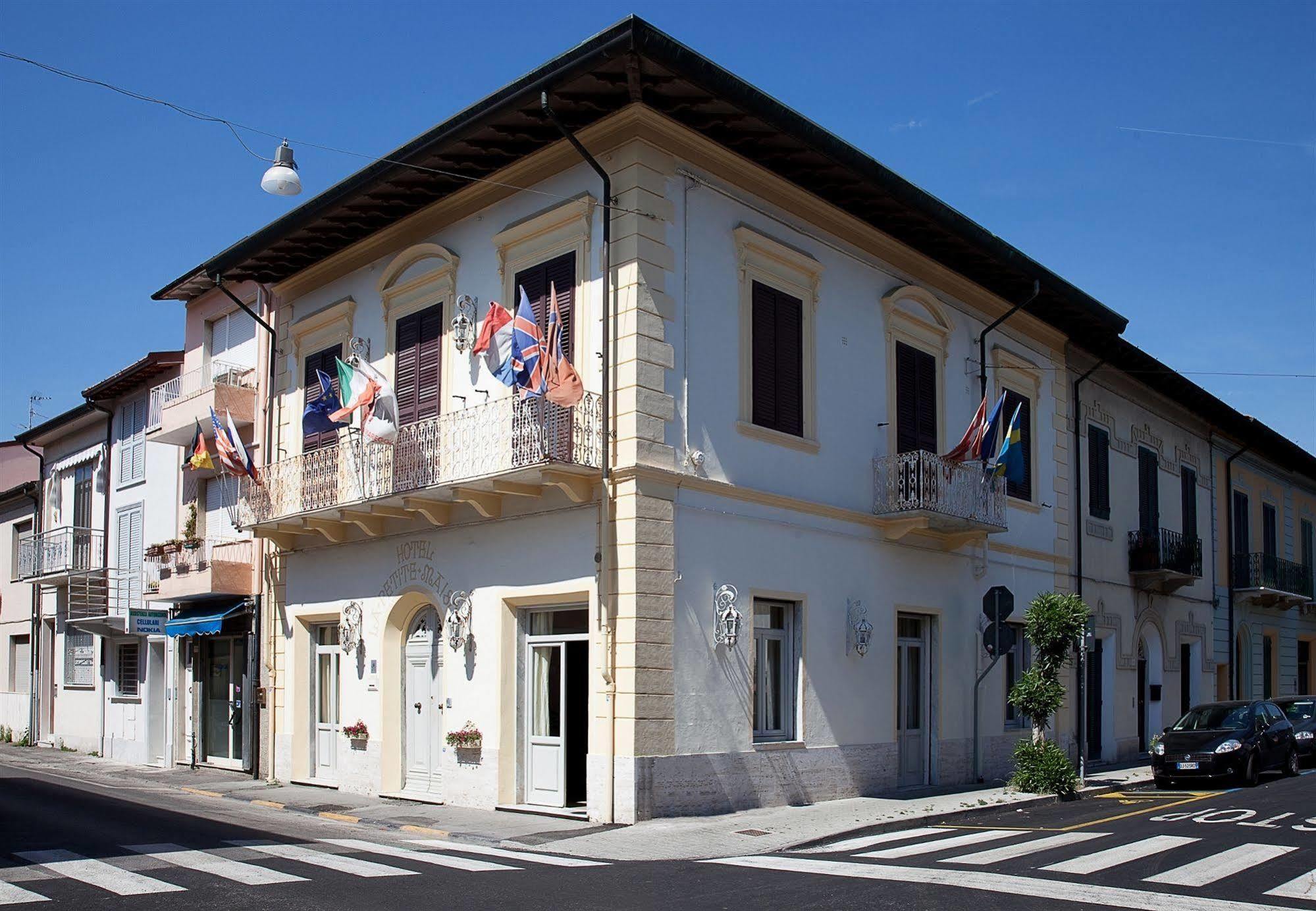 Hotel La Petite Maison Viareggio Exterior photo
